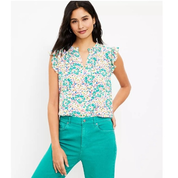 Ann Taylor LOFT Ditsy Floral Ruffle Split V-Neck Blouse Boho Green Small - Picture 1 of 11